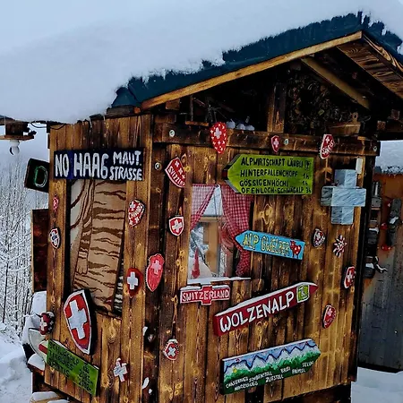 Alp Chnorz Penthouse